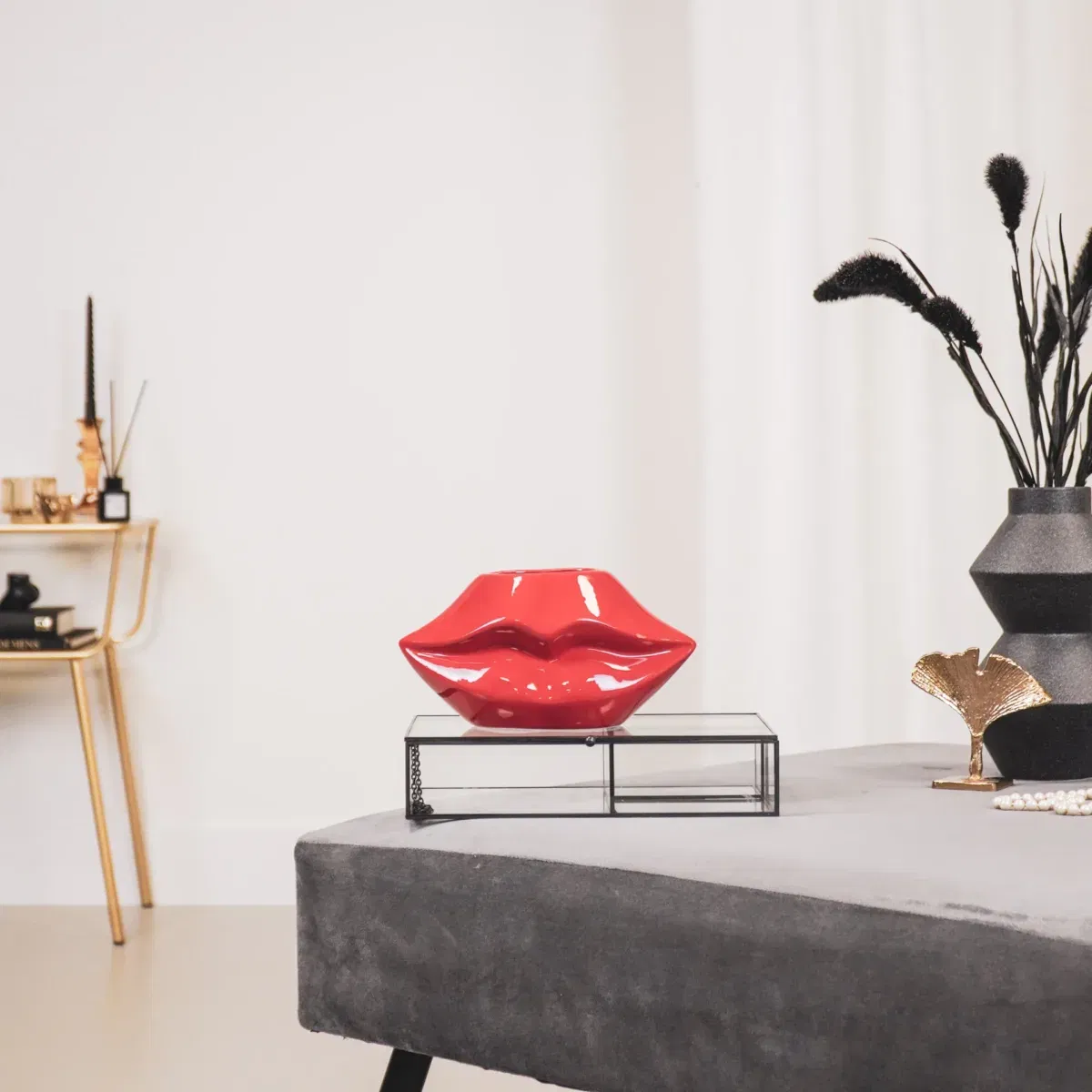 HV Lip vaas rood - Red- 21x19x11cm - Afbeelding 2