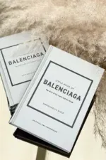 Balenciaga grijs tafelboek