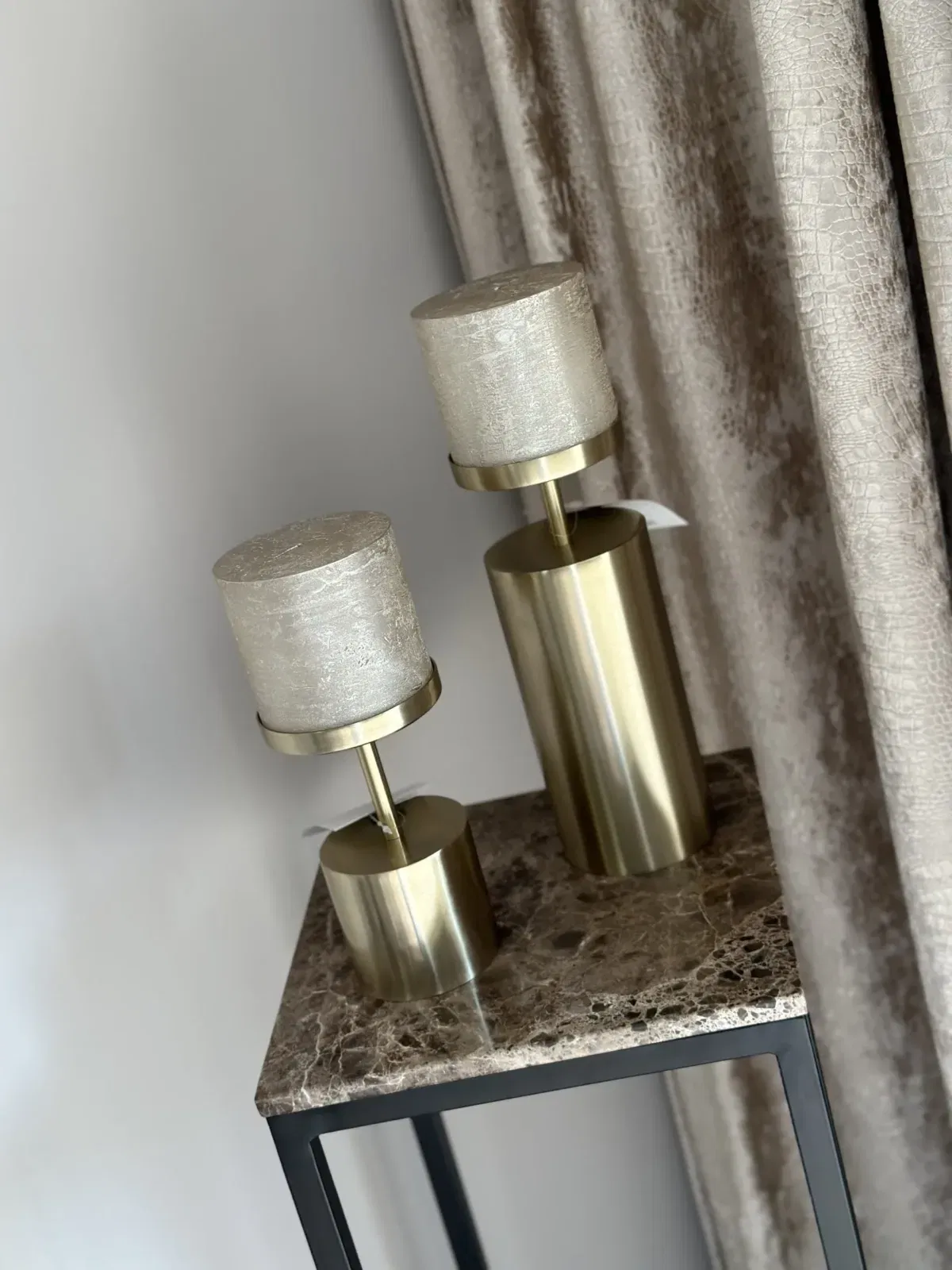 gouden kandelaar met stompkaars