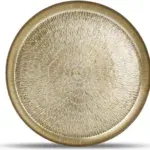 goud dienblad / sierschaal van het merk Salt & Pepper Home