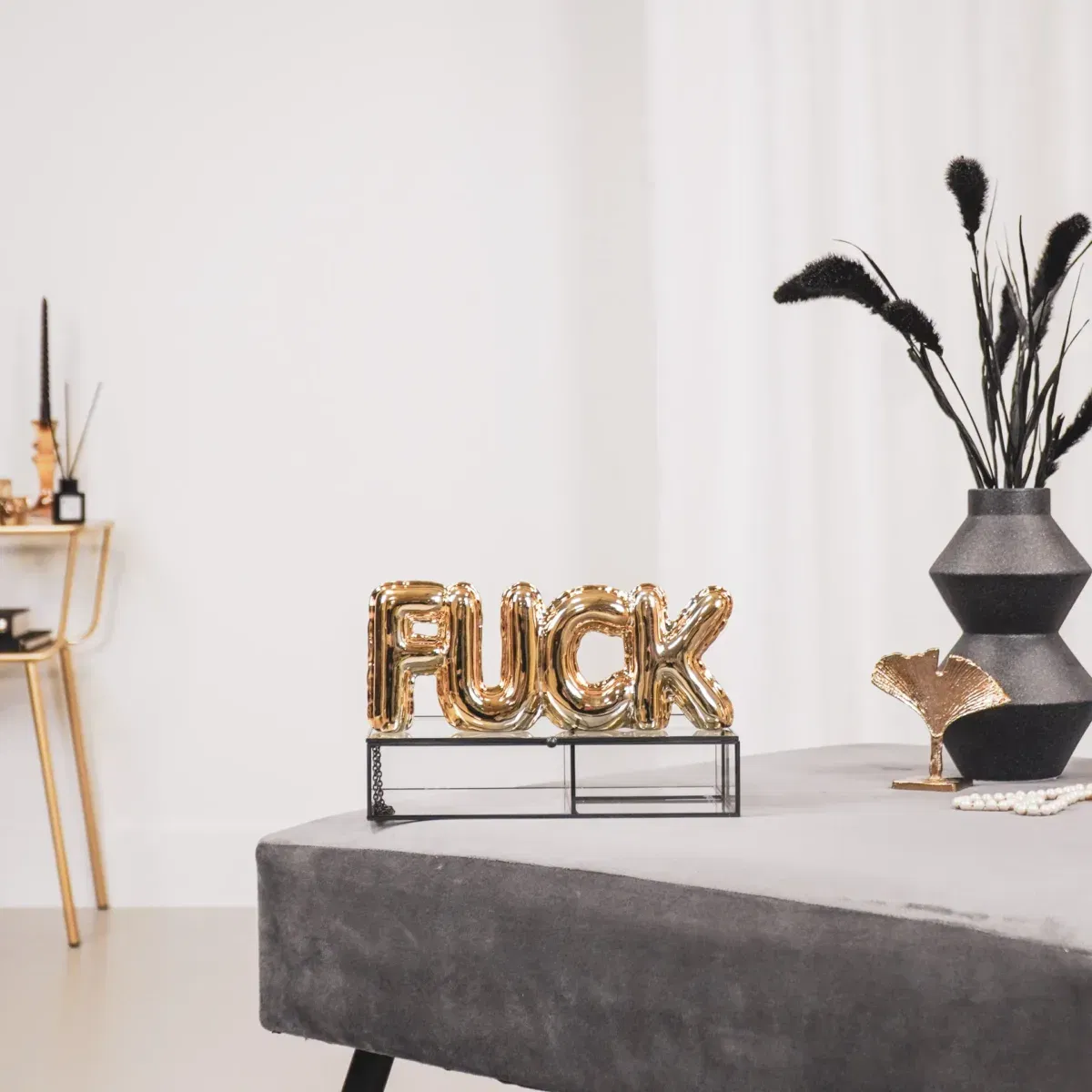 HV Balloon ornament 'Fuck'- 25x3,5x10 cm- Gold Goud