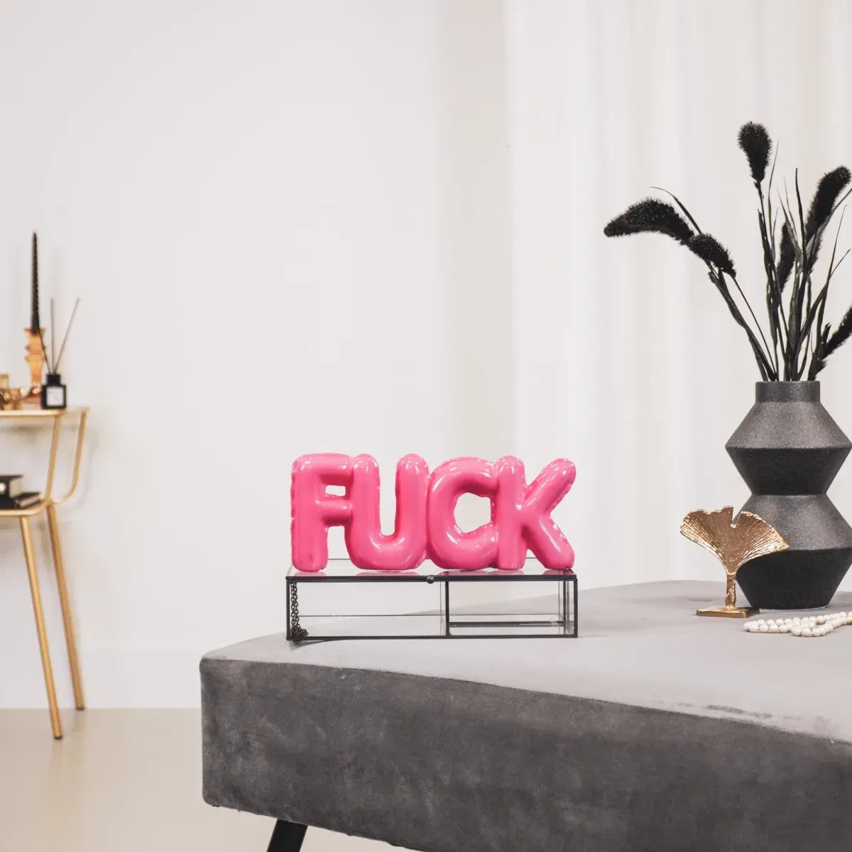 HV Balloon ornament 'Fuck'- 25x3,5x10 cm- Neon Pink roze