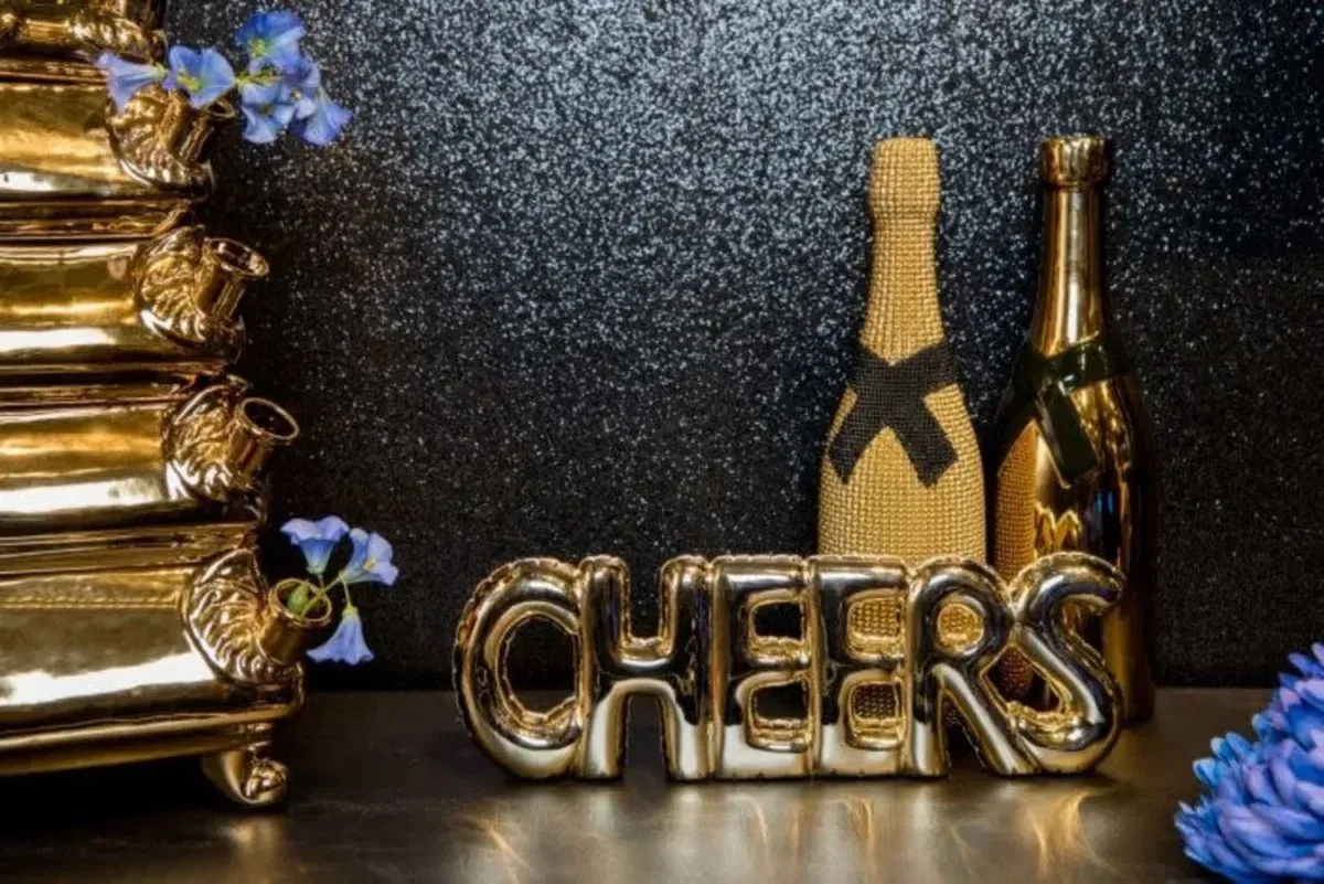 Vaas Champagne fles Goud 12x11x39cm - Afbeelding 2