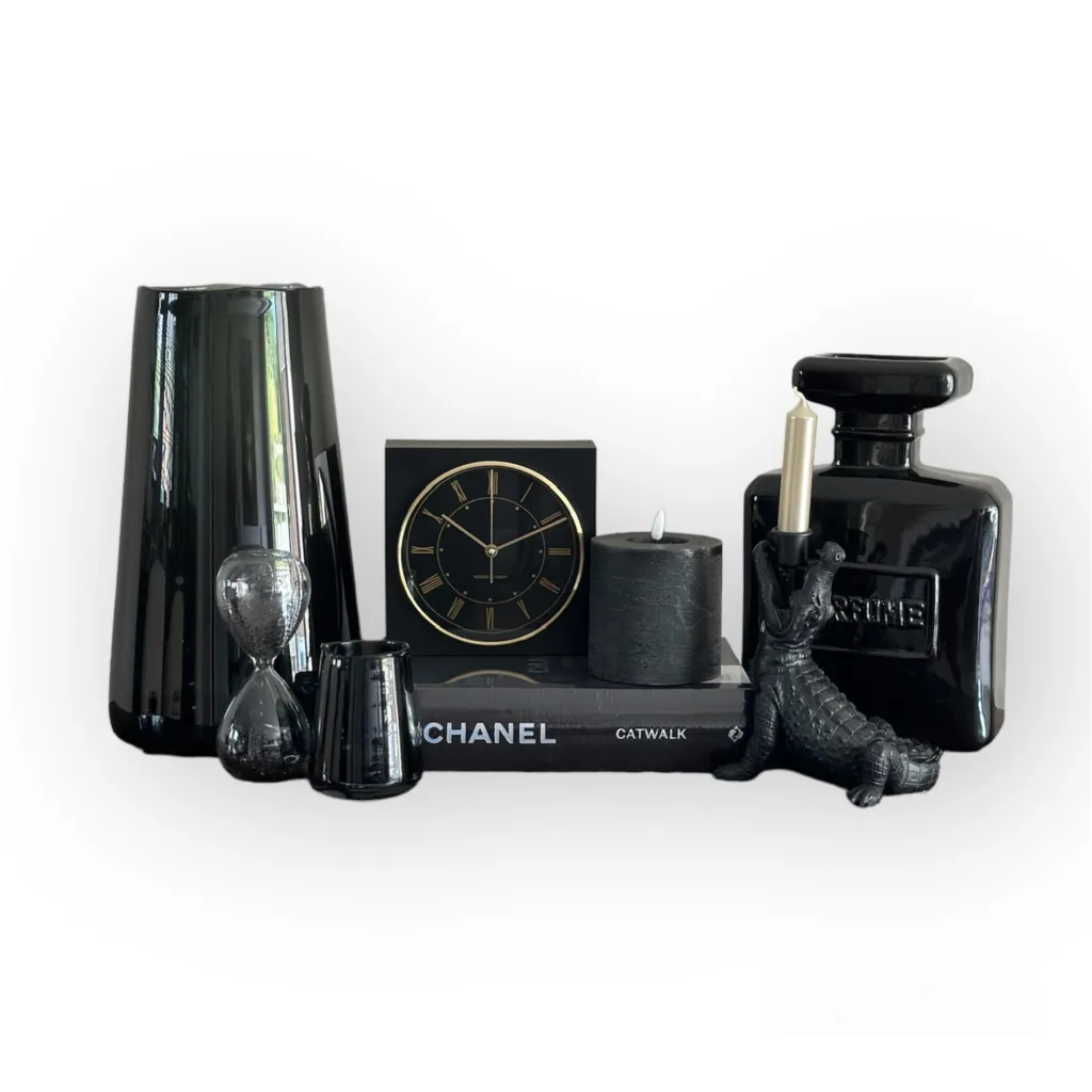 Zwarte woonaccessoires