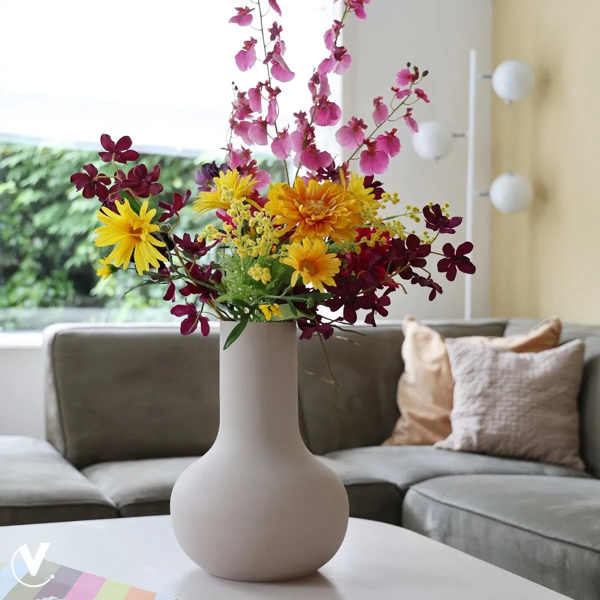 97e15504-7ff6-4434-b6e1-004e073e530d_1200x1200_fill.webp Vaas - Seim matte ivory - Afbeelding 1