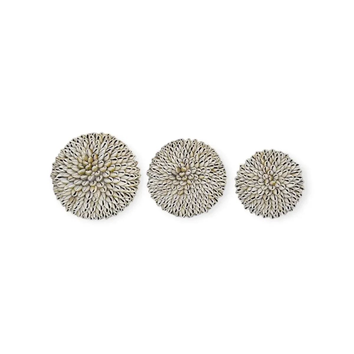 Bali woonaccessoires schelpen bollen beige