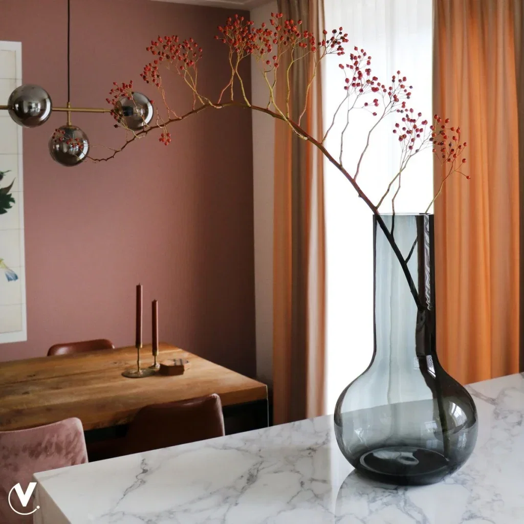 Vaas - Seim grey smoke | Vase the World