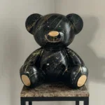Beer beeld goud zwart bearbrick look a like