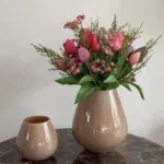 Complete decoratie set Tasman Taupe met tulpen | Vase the world