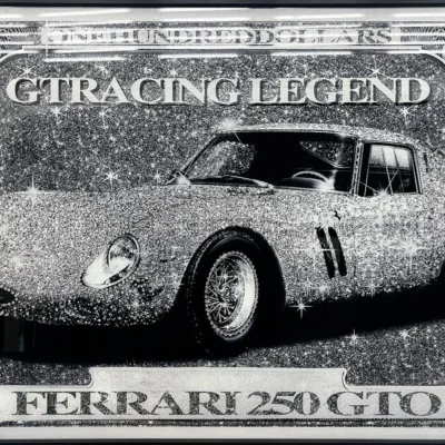 Glasschilderij met kristallen en lijst 120x80cm Auto op briefgeld