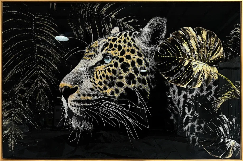 Glasschilderij met kristallen en lijst 120x80cm Panter