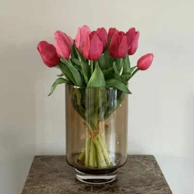 Real Touch Kunst Tulpen Boeket in vaas smoke taupe fuchsia