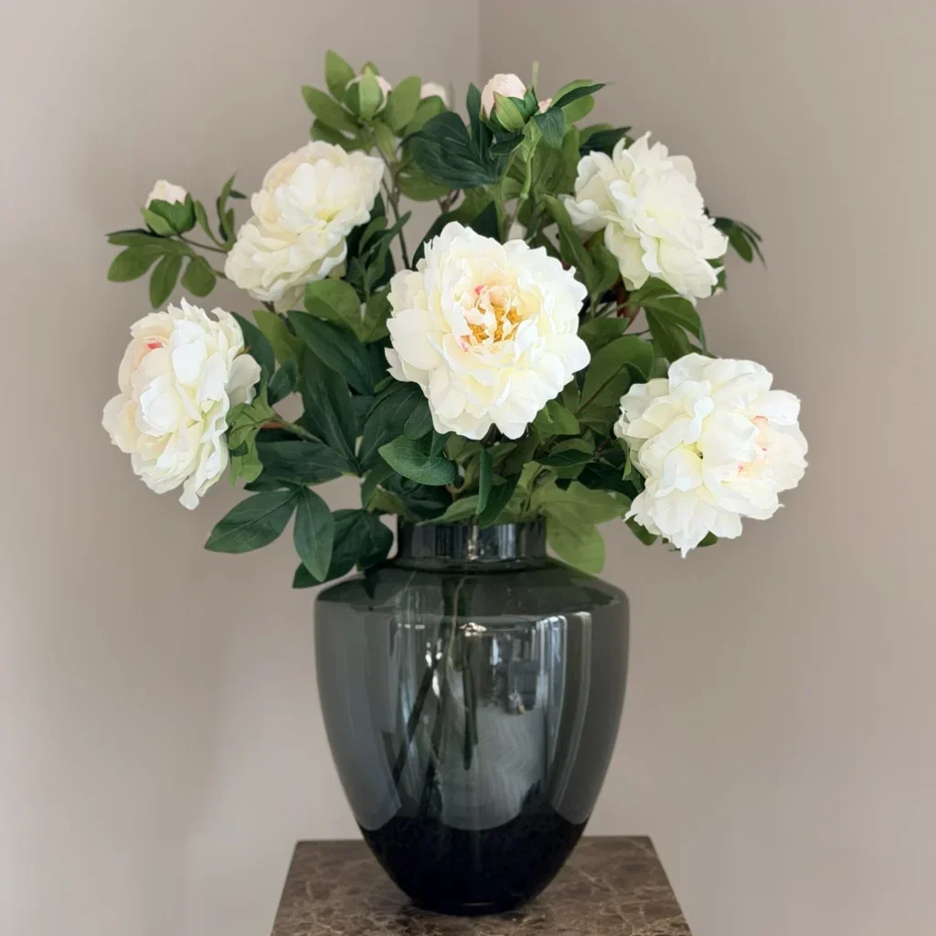 Zijden bloem boeket wit met vaas