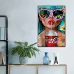 Glasschilderij LED verlichting en lijst 80x120cm Vrouw met cola