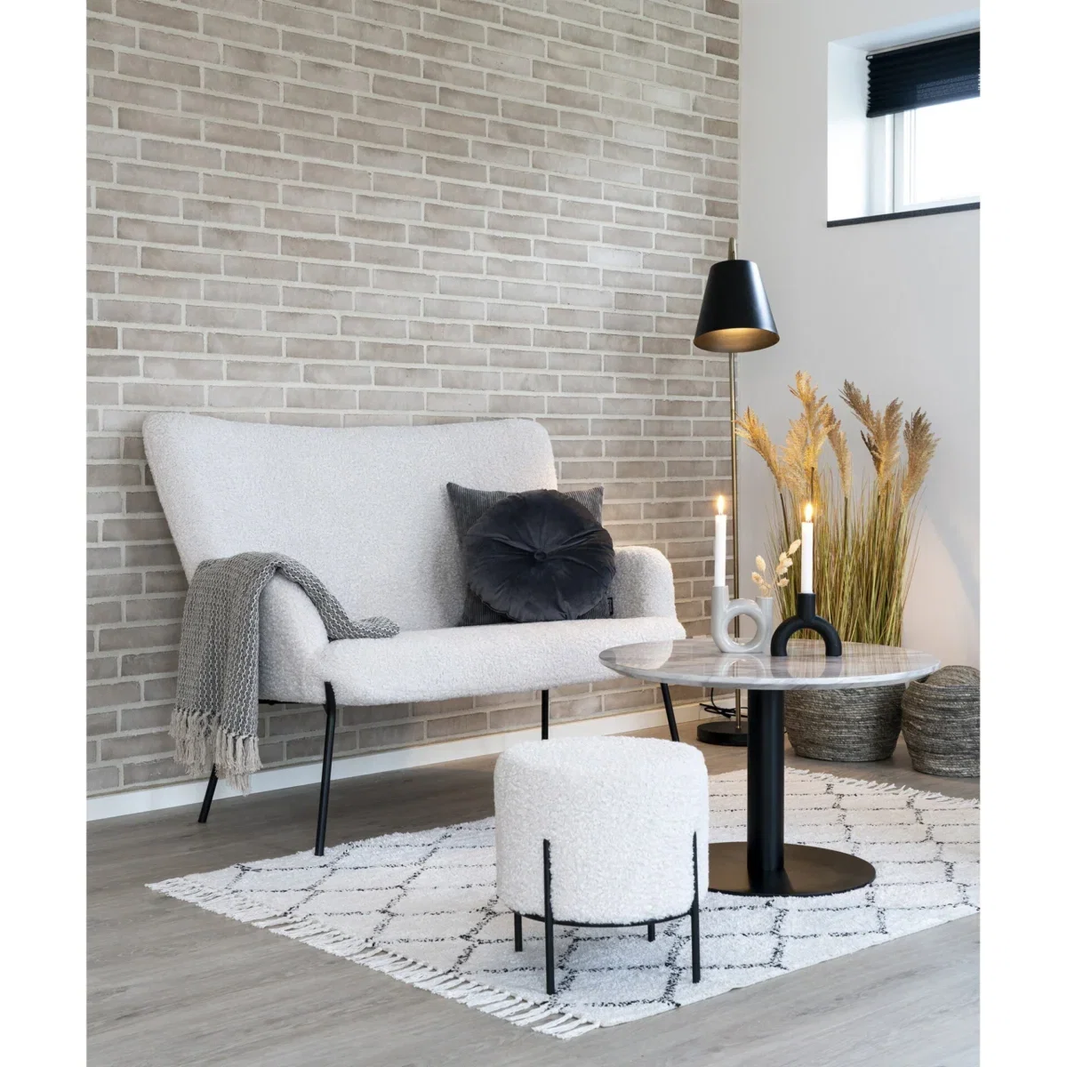 Bolzano Coffee Table - Coffee table, marble look top, white, black base ø70x45 cm - Afbeelding 5