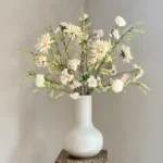 Seim vaas met zijden bloem boeket